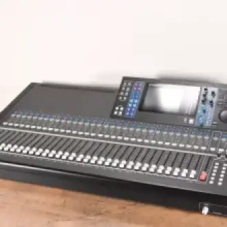 Yamaha LS9-32 32-Channel Digital Mixing Console