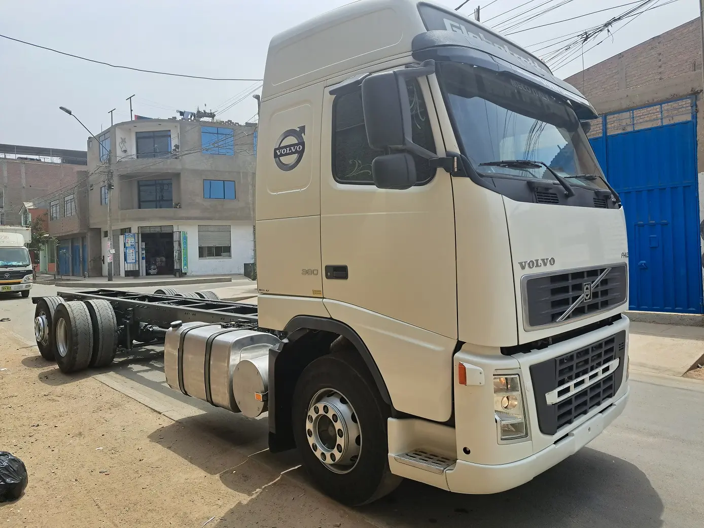 VOLVO FH12 GLOBETROTTER CAMION