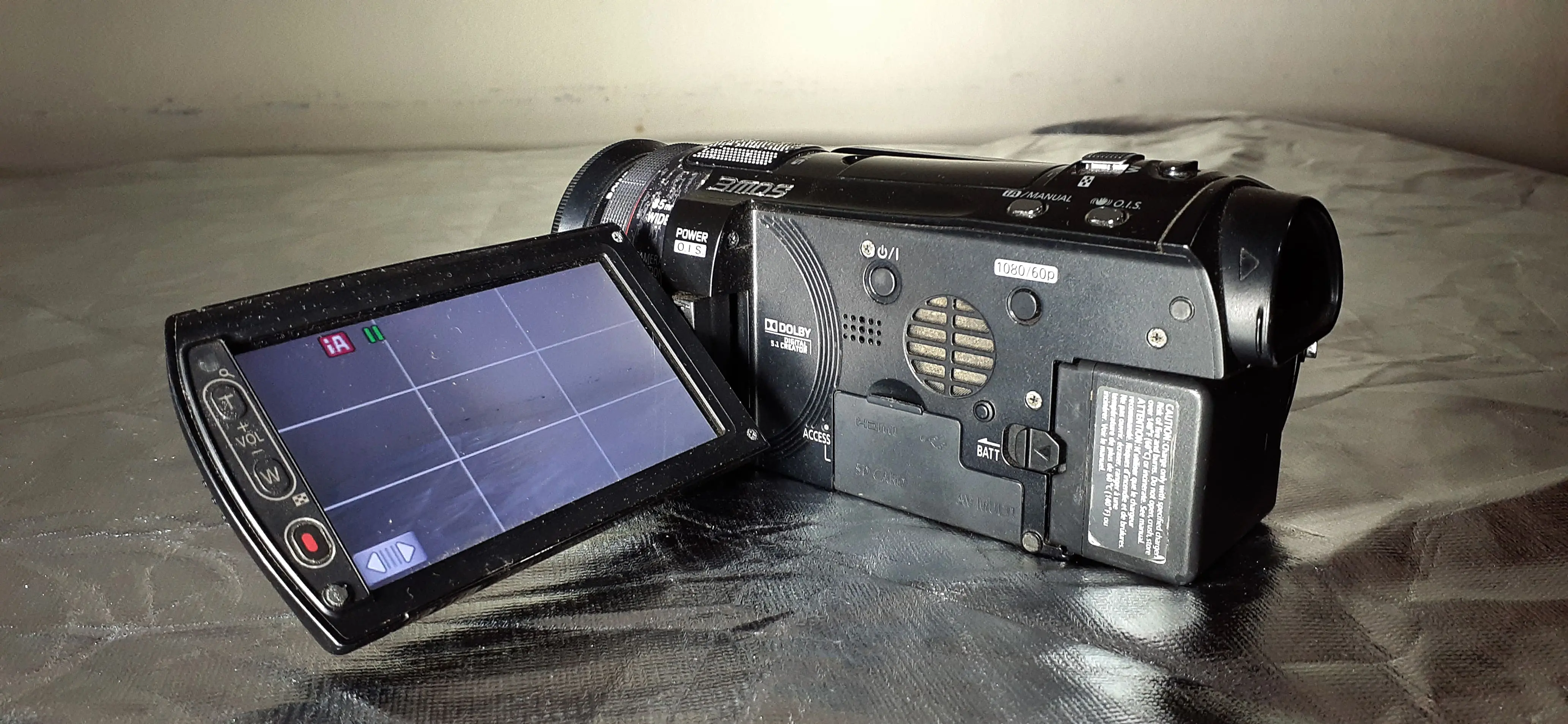 Cámara Panasonic Full HD modelo HDC-HS900 