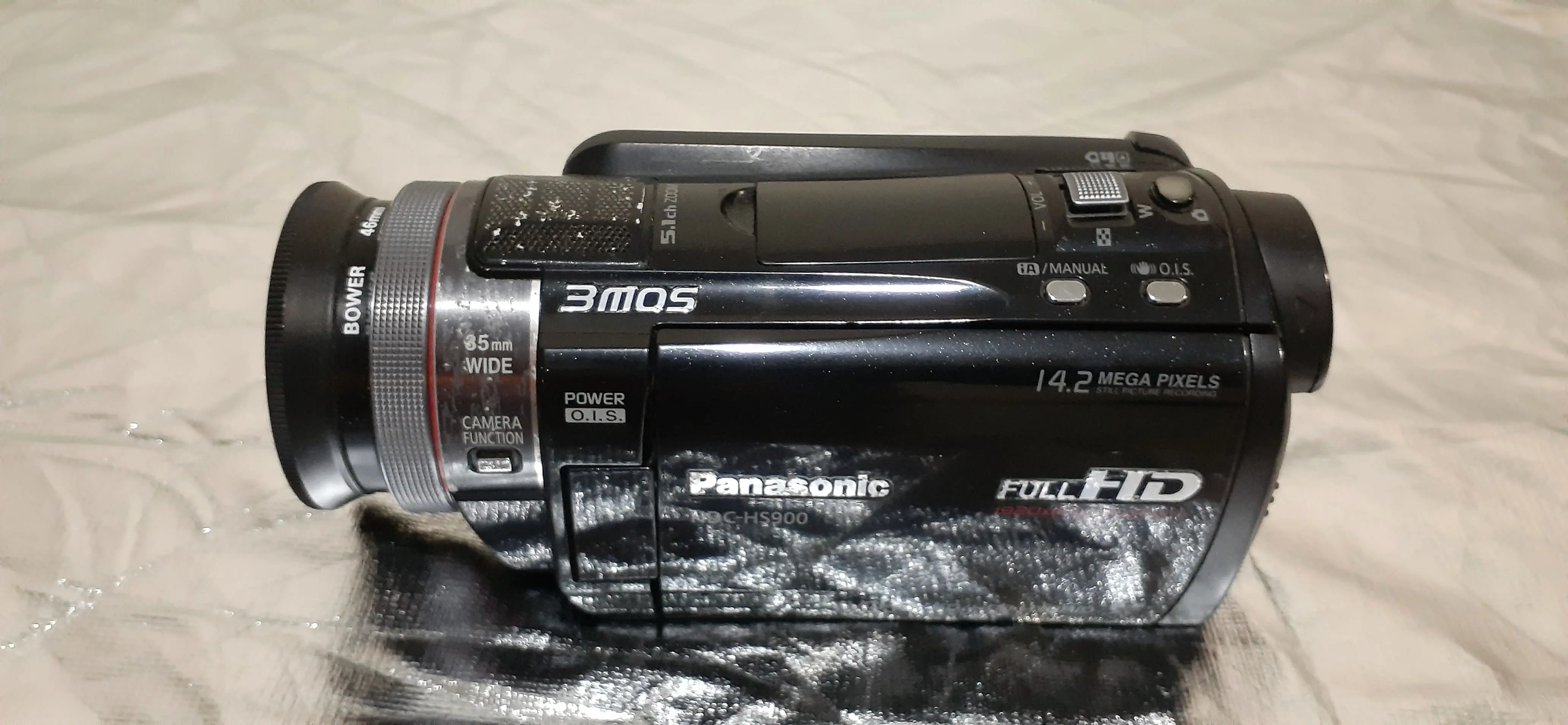 Cámara Panasonic Full HD modelo HDC-HS900 