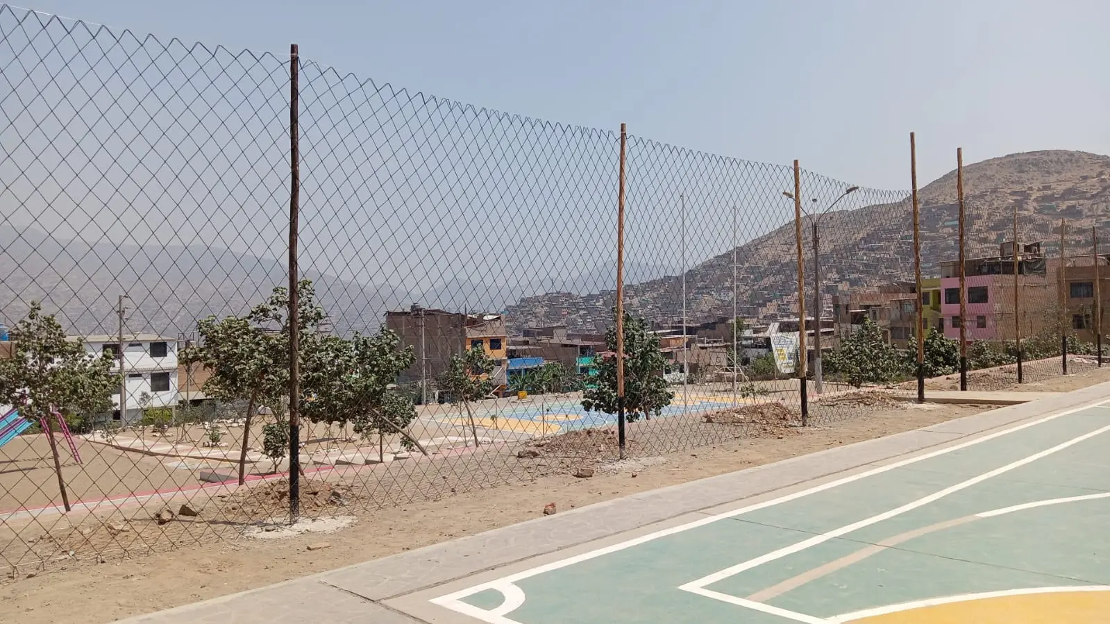  Malla para Campos Deportivos de Confianza de Lyman Ma