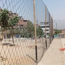  Malla para Campos Deportivos de Confianza de Lyman Ma